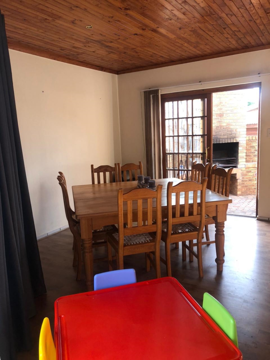 2 Bedroom Property for Sale in Bayview Western Cape